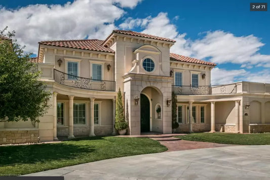 374 Pacific Drive